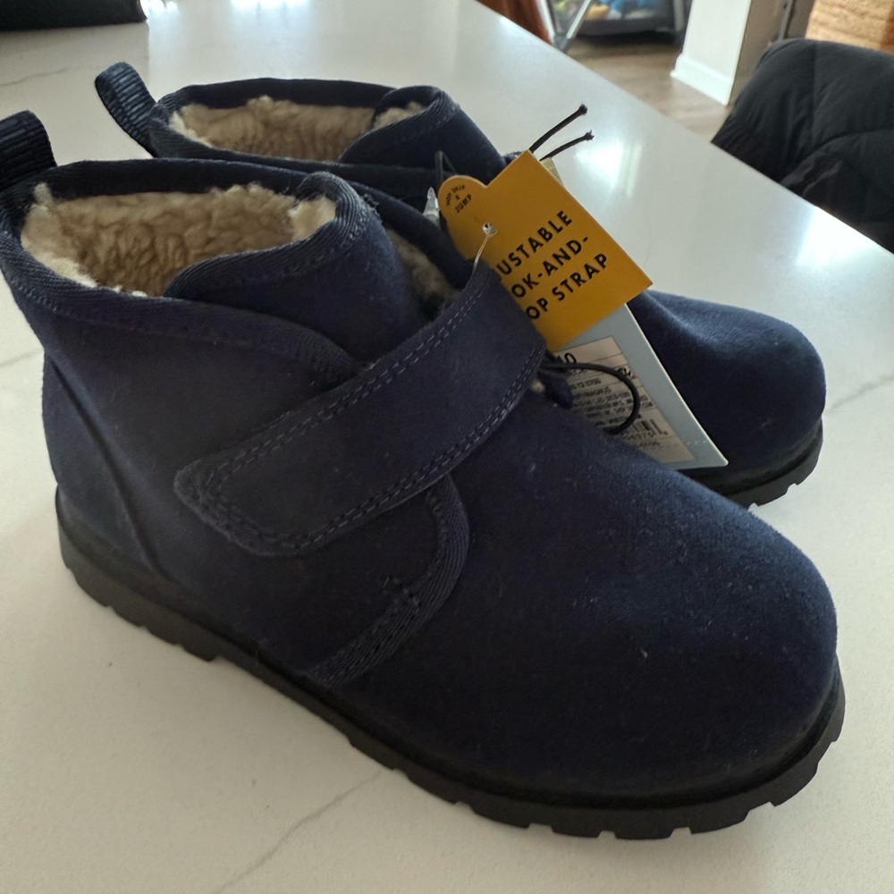 Toddler Navy Faux Shearling Boots – Adjustable Velcro Strap – Size 10